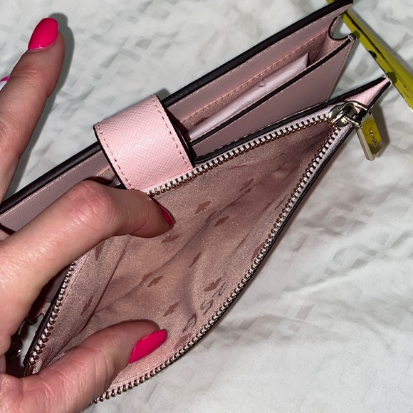 Nwot Kate Spade Staci Phone Wallet Wristlet Chalk Pink